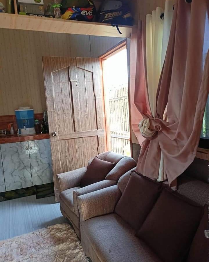 Dari depan tampak gubuk, 9 potret rumah bambu ini bukti sederhana tetap terasa mewah