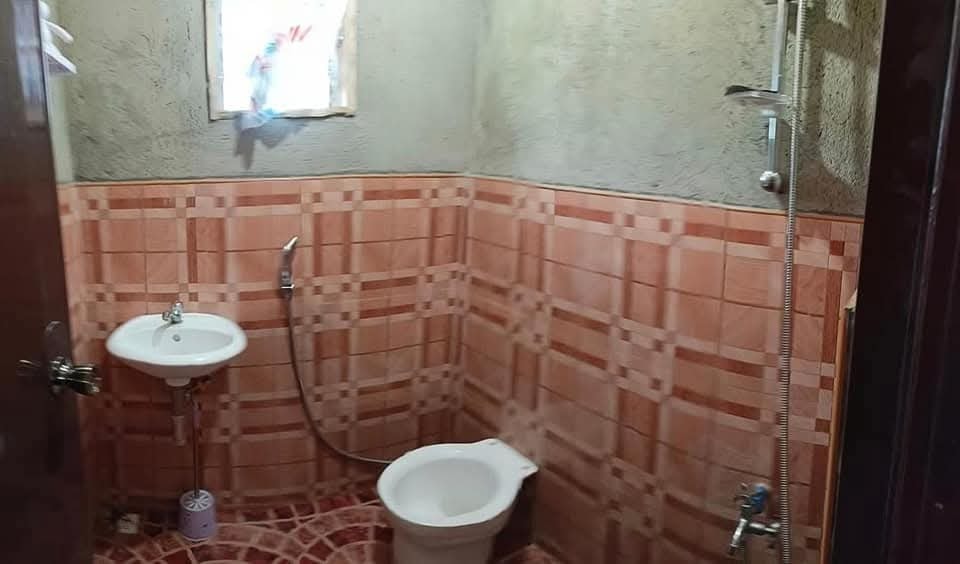 Dari depan tampak gubuk, 9 potret rumah bambu ini bukti sederhana tetap terasa mewah