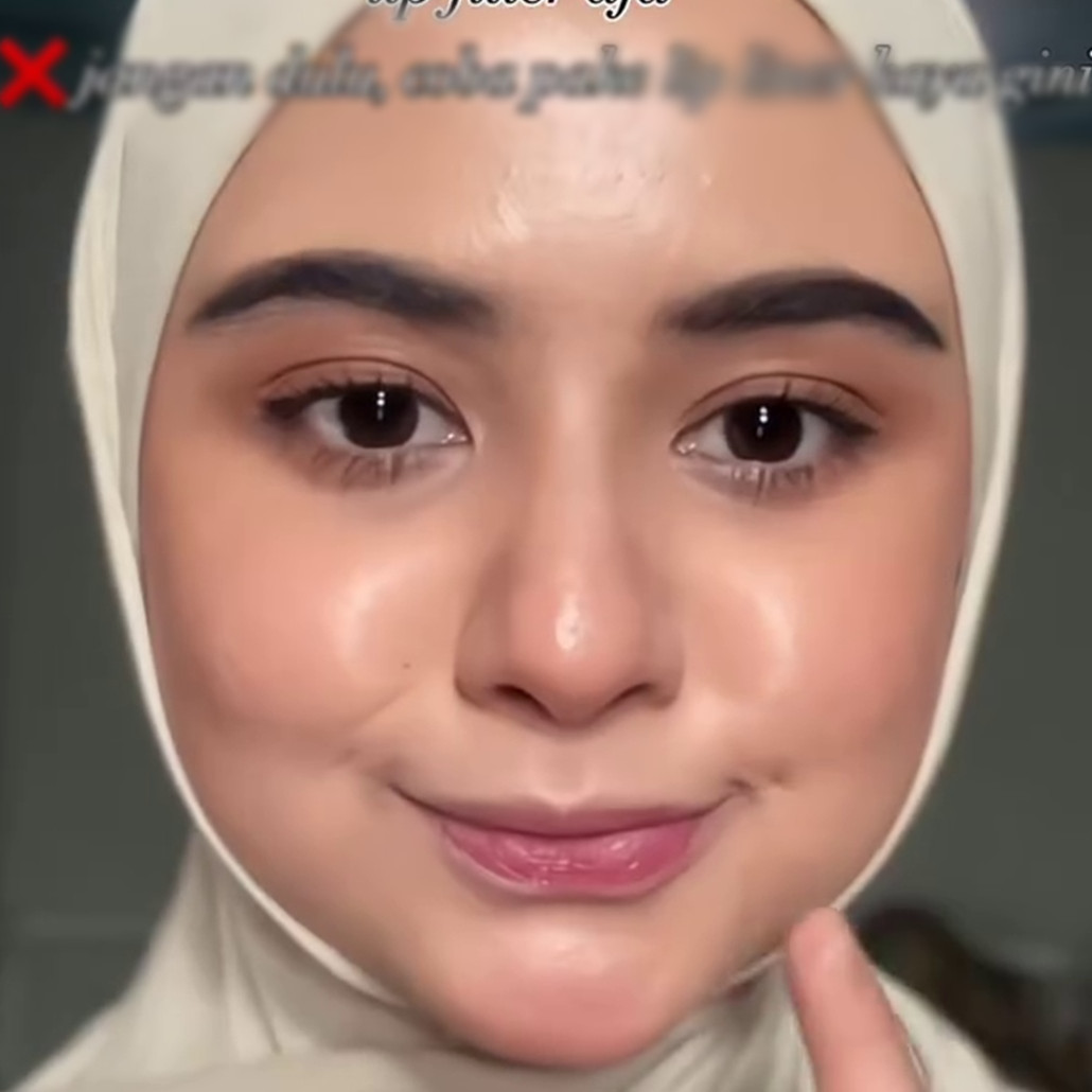 Tak perlu difiller, ini trik bikin bibir lebih bervolume saat pakai lipstik, cukup 1 produk makeup
