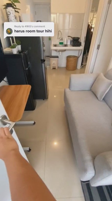 Kontrakan mini buka pintu langsung dapur ini penataannya ciamik, tak bikin terasa sumpek, 9 potretnya