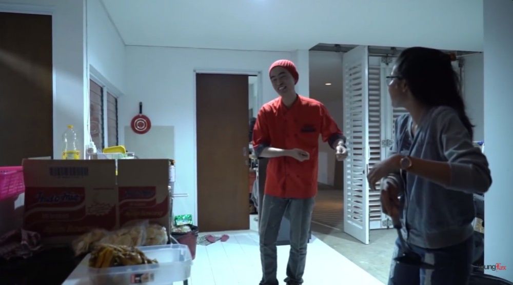 Rumah Erika istri Young Lex 3 lantai tapi dapurnya sederhana, 9 potret interiornya tanpa kitchen set