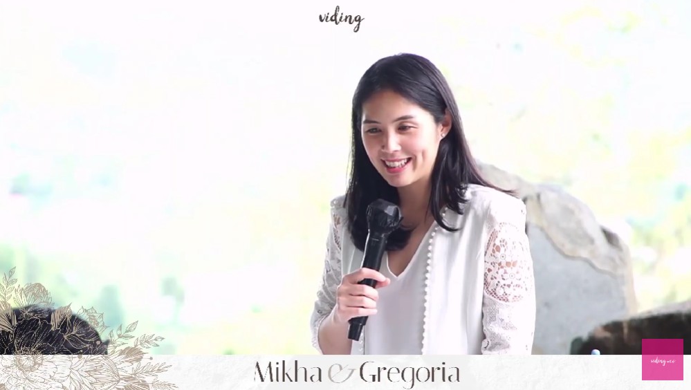 11 Momen pemberkatan nikah Gregoria Mariska dan Mikha Angelo, menangis saat ucapkan janji suci
