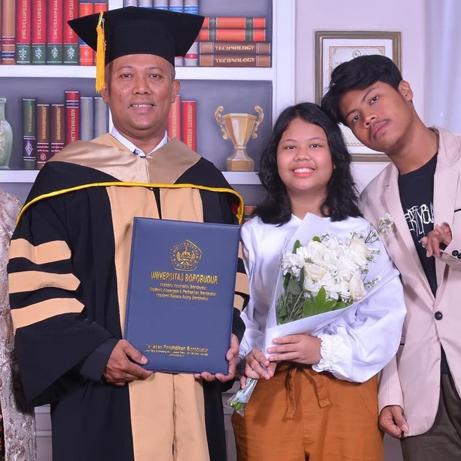 11 Tahun menabung karyawan ini sukses bangun rumah mewah, ini 11 potret rooftop bak kafe estetik