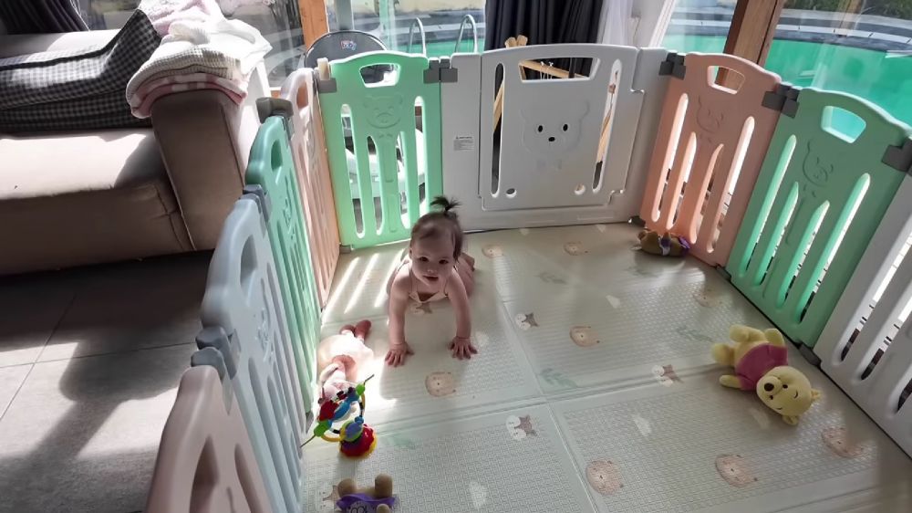 Didesain semi industrial sejuk bak tinggal di vila, intip 10 potret rumah Jennifer Coppen