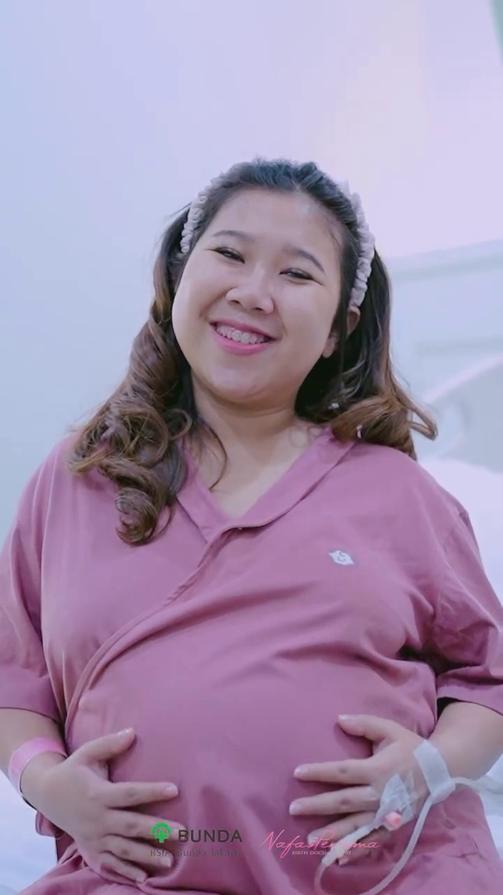 Lahirkan anak pertamanya dengan Muhammad Khairi, ini 9 momen persalinan Kiky Saputri