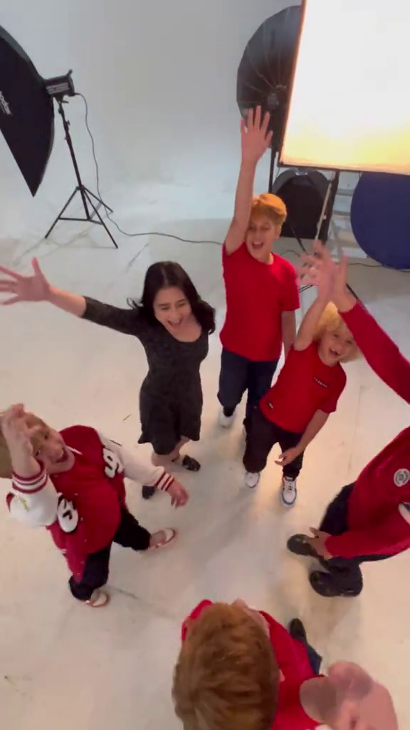 Disebut seumuran karena baby face dan mungil, ini 9 momen Prilly Latuconsina bareng aktor cilik