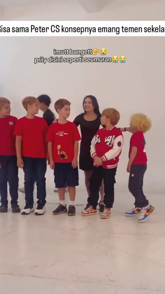 Disebut seumuran karena baby face dan mungil, ini 9 momen Prilly Latuconsina bareng aktor cilik