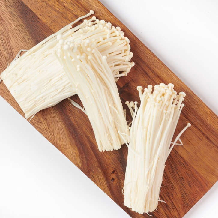 Cara merebus jamur enoki agar tidak lembek dan aman dikonsumsi