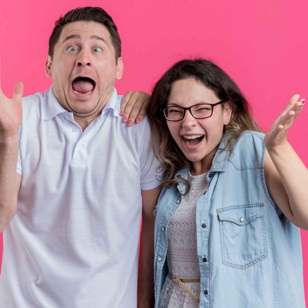 Bukan bucin biasa, ini 50 quote romantis kocak yang auto diterima gebetan