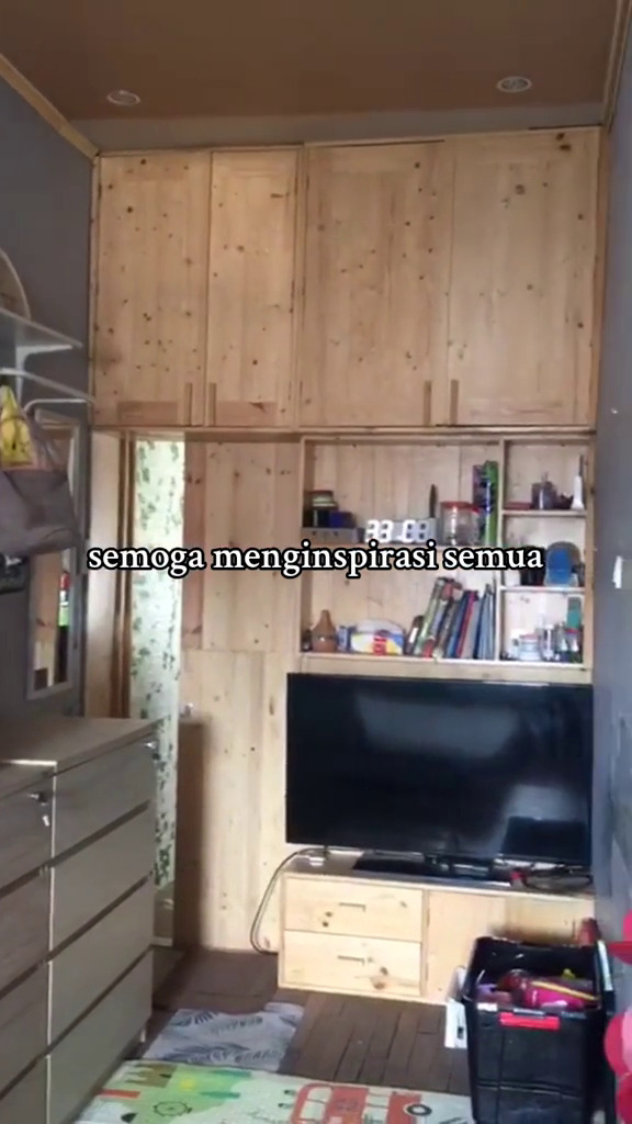 Rumah tipis lebar cuma 2 meter, intip 9 potret interiornya mirip tinggal di gang tapi estetik