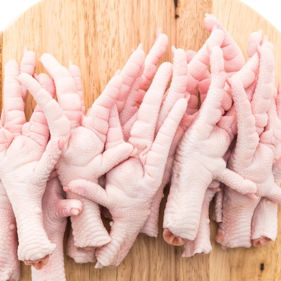 Trik merebus tulang ayam agar kaldu bening dan bebas bau amis