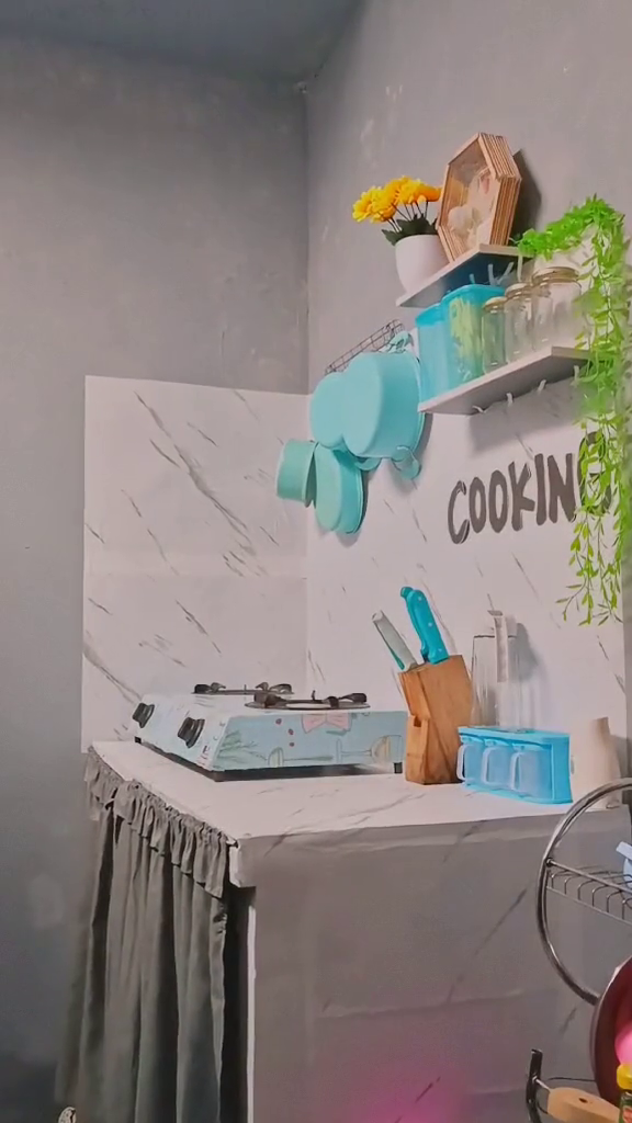 Bermodal barang bekas dapur kontrakan dimakeover jadi estetik meski ukurannya sepetak, ini 10 hasilnya