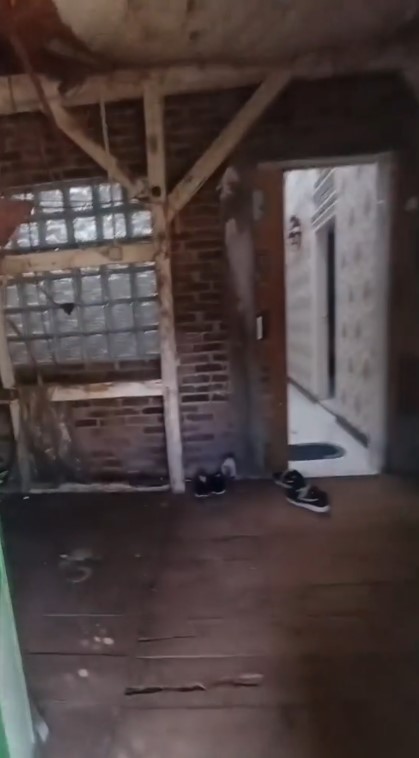 Terlihat bak gubuk reyot, 9 potret rumah ini interiornya bikin melongo, mirip hunian di kompleks