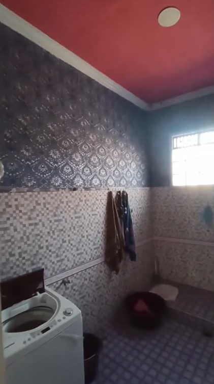 Terlihat bak gubuk reyot, 9 potret rumah ini interiornya bikin melongo, mirip hunian di kompleks
