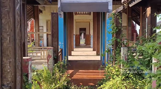 Pernah punya rumah megah 2 hektar dekat sawah, 11 potret rumah Iis Dahlia ini tak terurus