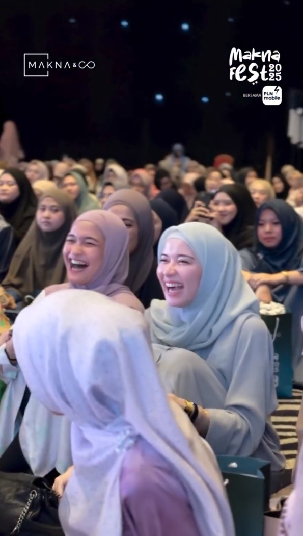 9 Momen Iris Wullur ikut kajian di tengah perselingkuhan sang suami, tak kuasa menahan tangis