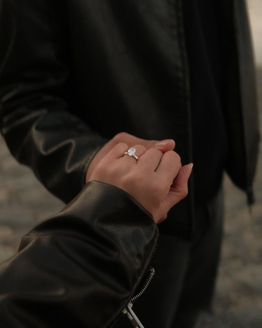 Dulu dijodoh-jodohkan dengan Al Ghazali, ini 7 potret selebgram Nazla Alifa dilamar Adikara di Jepang