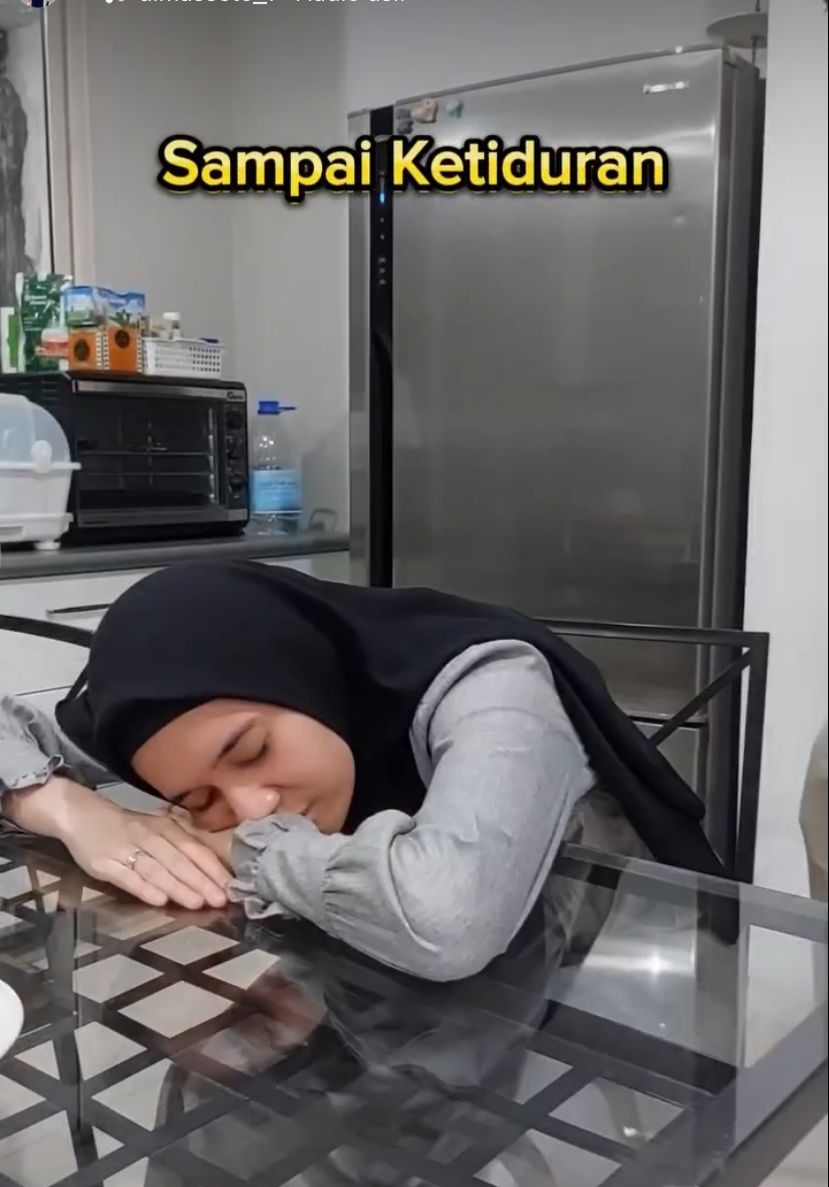 Punya rumah bergaya industrial minimalis, intip 11 potret hunian Dhini Aminarti dan Dimas Seto