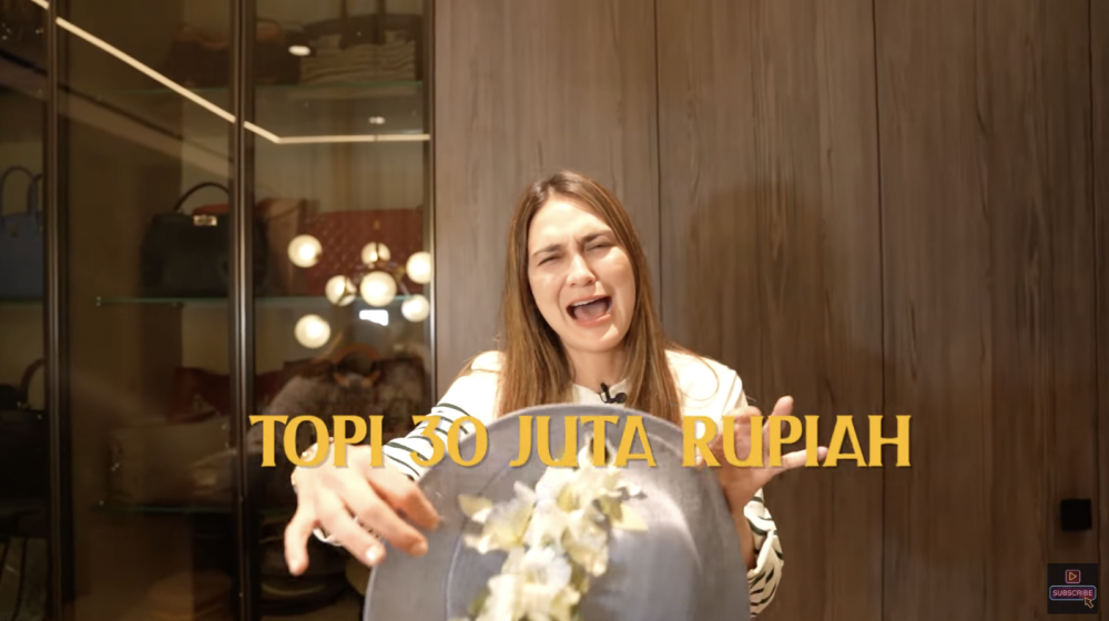 Banyak barang branded bak butik elit tapi jarang dipakai, intip 11 potret walk in closet Maia Estianty