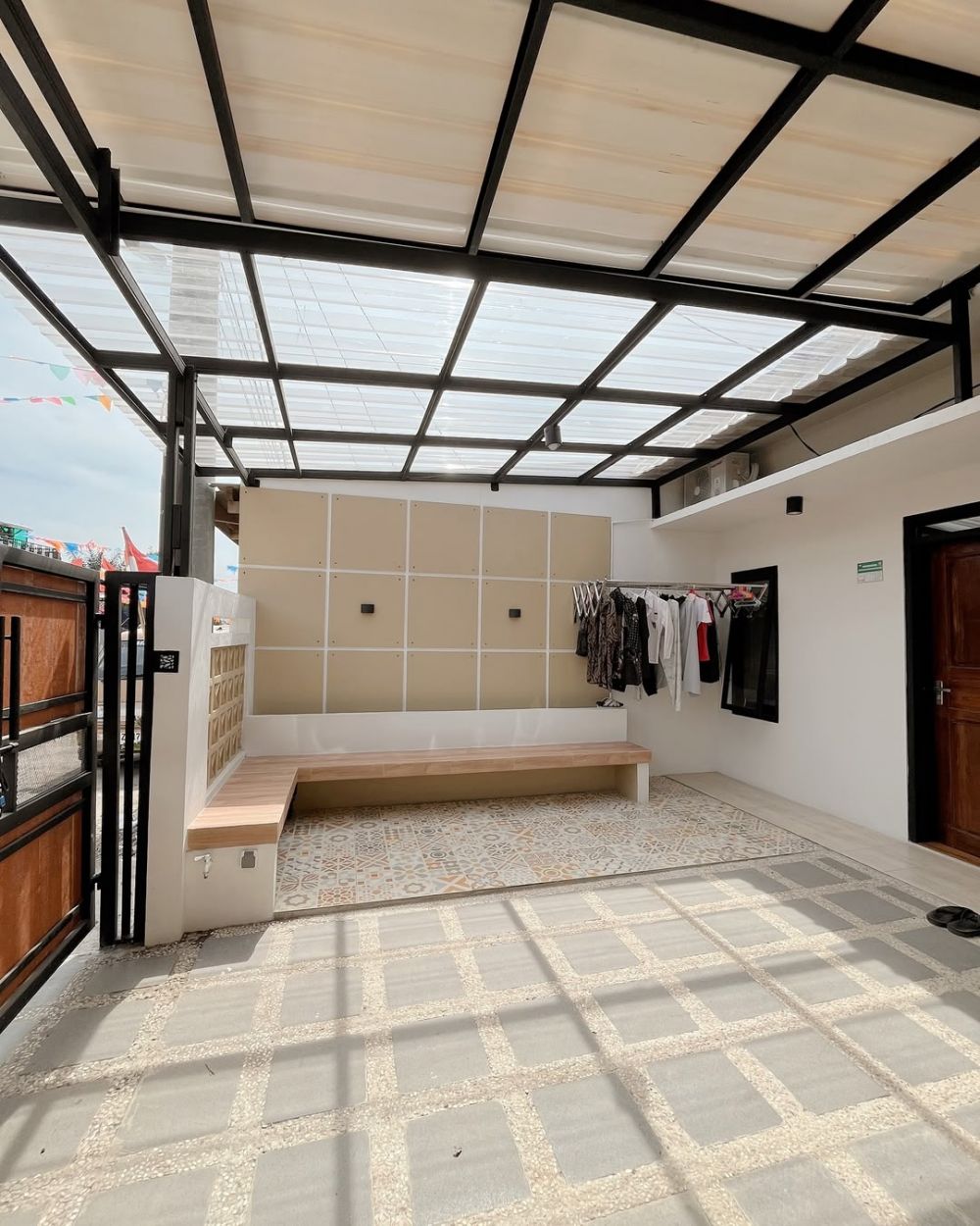 Rumah subsidi tanpa sekat punya wanita ini dimakeover jadi bak apartemen, 11 potretnya bikin mupeng