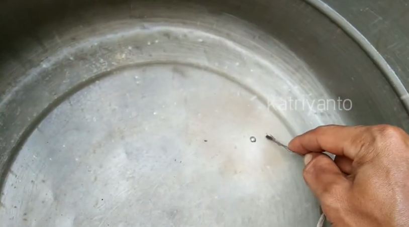 Trik praktis atas permukaan panci berlubang agar bisa dipakai lagi tanpa ditambal bahan apa pun