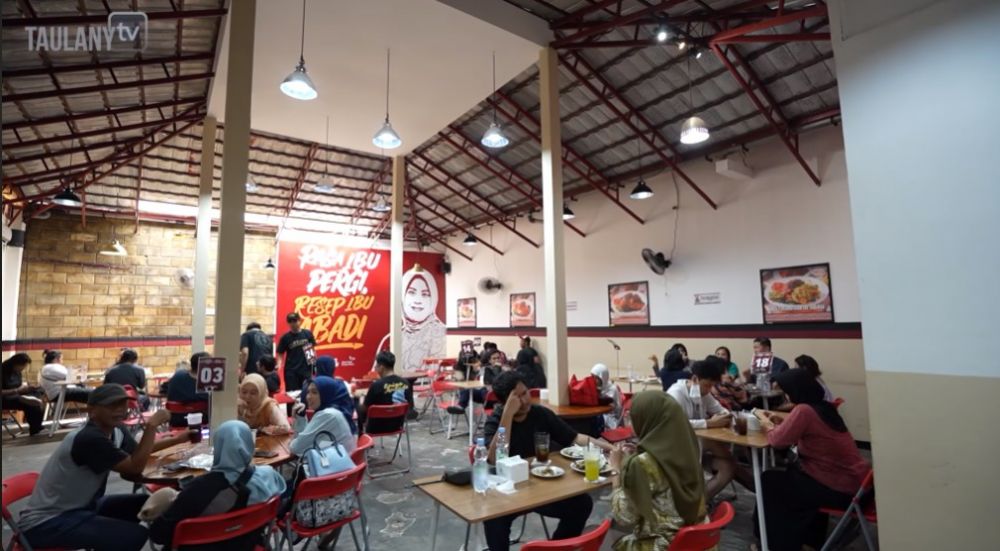 Jadi komedian sukses, Praz Teguh buka warung makan demi wujudkan impian mendiang ibu, ini 11 potretnya