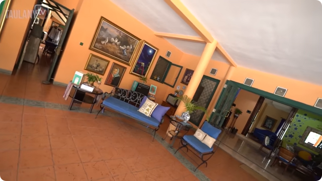 Ada kado dari mendiang Marissa Haque, 11 potret halaman belakang rumah Ikang Fawzi ini penuh kenangan