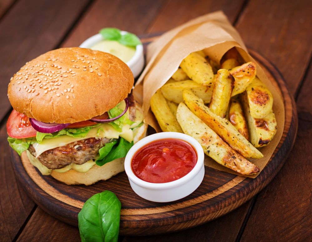 Awas! Hindari 9 jenis makanan ini saat sahur jika tak mau lemas seharian