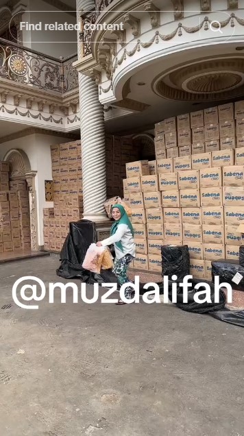 Rumah Muzdalifah ditaksir Rp 32 M bak istana, begini 9 potret terasnya yang jadi gudang dagangan