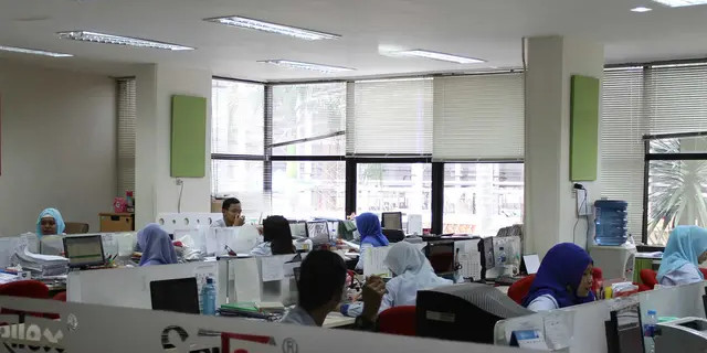 Raksasa pabrik tekstil Sritex resmi tutup 1 Maret 2025, ribuan karyawan PHK