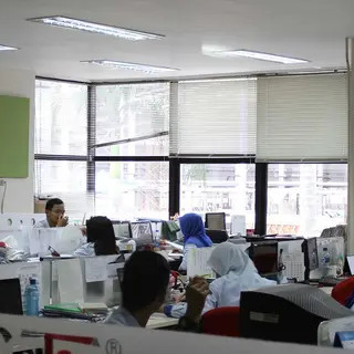 Raksasa pabrik tekstil Sritex resmi tutup 1 Maret 2025, ribuan karyawan PHK