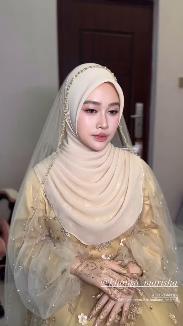 9 Momen lamaran Gus Azmi dan Khansa Mariska seleb TikTok, seserahan mahal jadi sorotan
