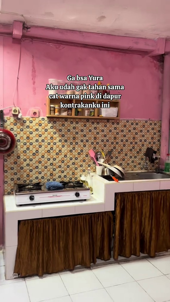 Awalnya pink ngejreng, 9 potret dapur dimakeover cuma Rp200 ribuan, hasilnya estetik manjakan mata