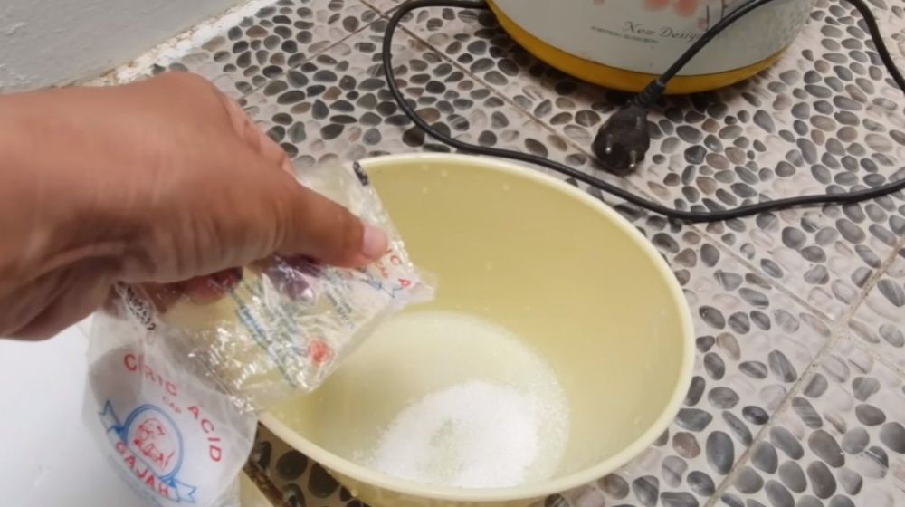 Trik bersihkan kotoran dan kerak dari magic com, cuma modal Rp3 ribu jadi bersih seperti baru