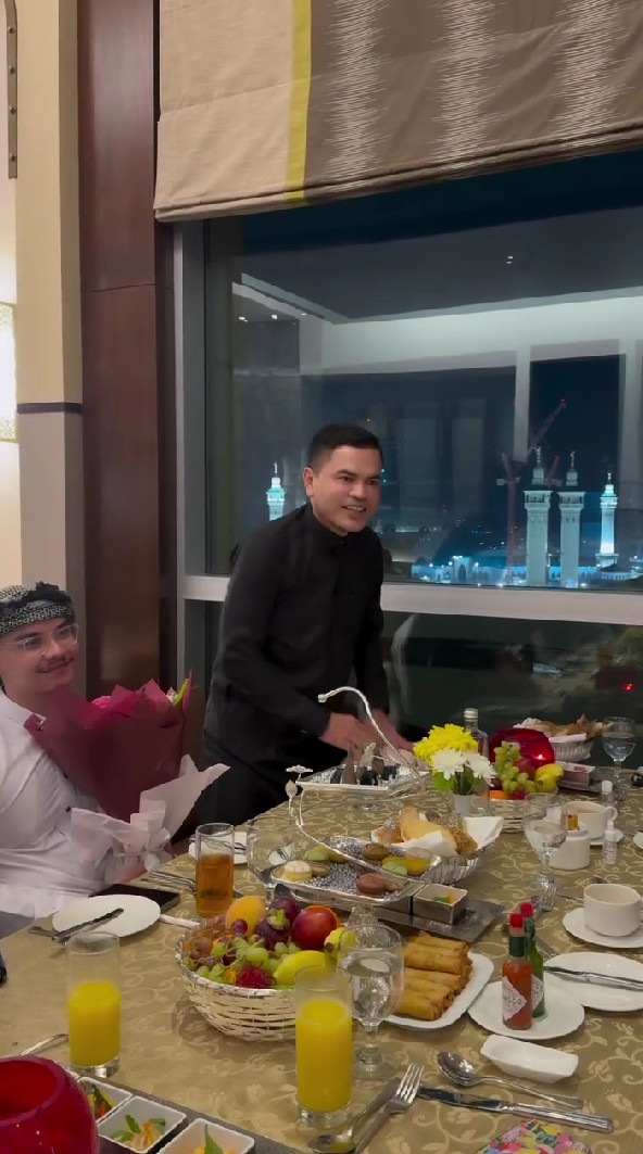 Baru terungkap, 7 momen Haldy Sabri lamar Irish Bella di Mekkah ini so sweet abis