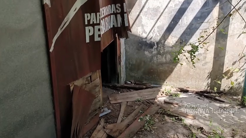 Terbengkalai 23 tahun, begini 11 potret rumah singgah mendiang Benyamin Sueb, penuh semak belukar