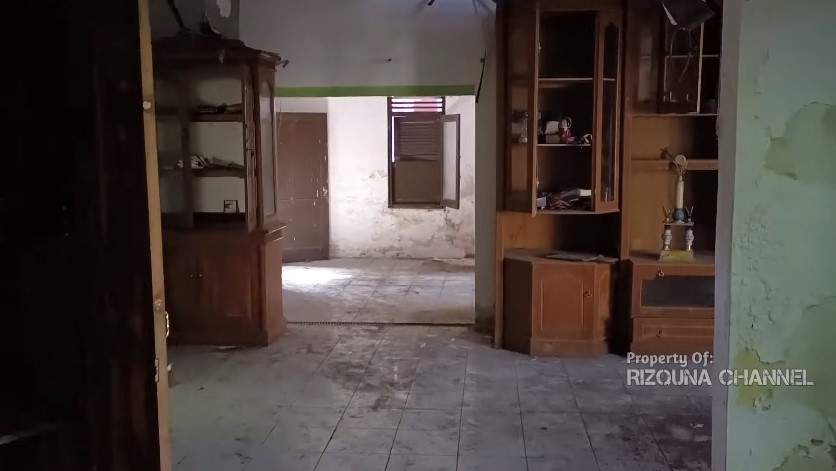 Terbengkalai 23 tahun, begini 11 potret rumah singgah mendiang Benyamin Sueb, penuh semak belukar