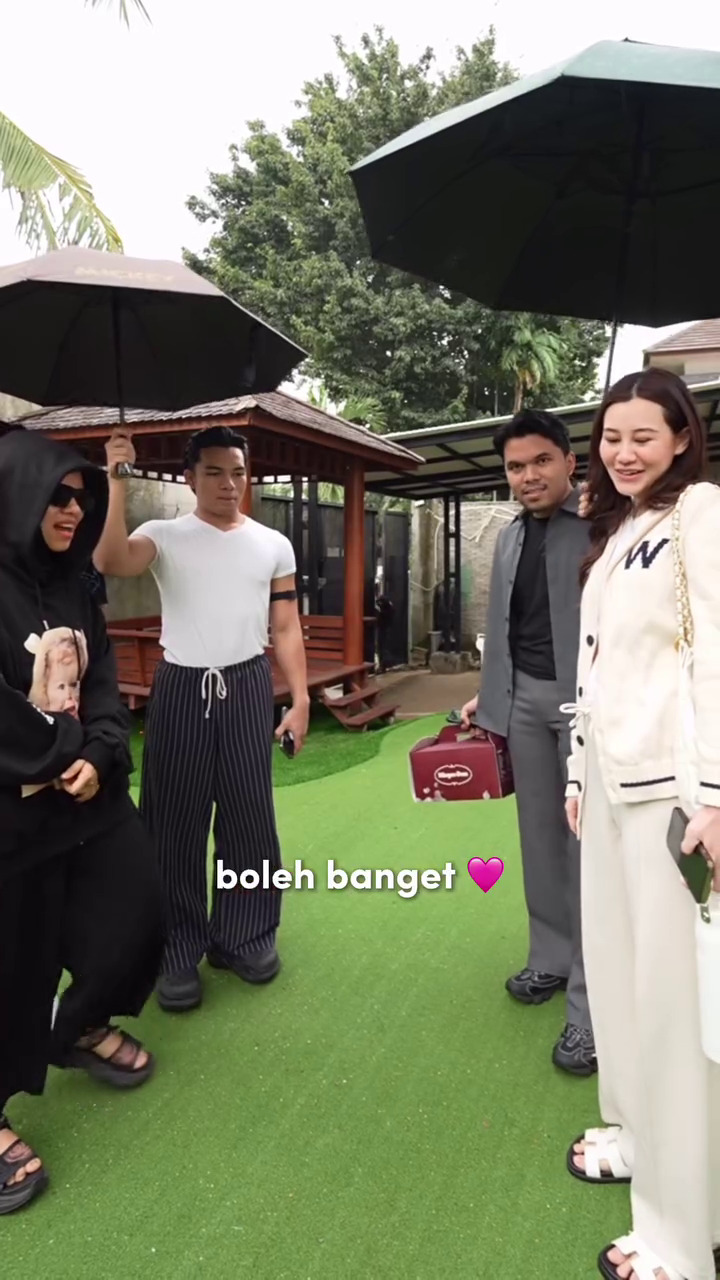 9 Momen Aaliyah Massaid kumpul bareng keluarga Halilintar, interaksi dengan ayah mertua jadi sorotan