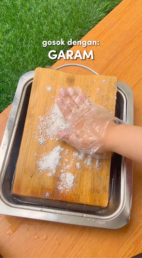 Trik praktis hilangkan jamur talenan tanpa digosok sitrun, ampuh cuma pakai 3 bahan dapur