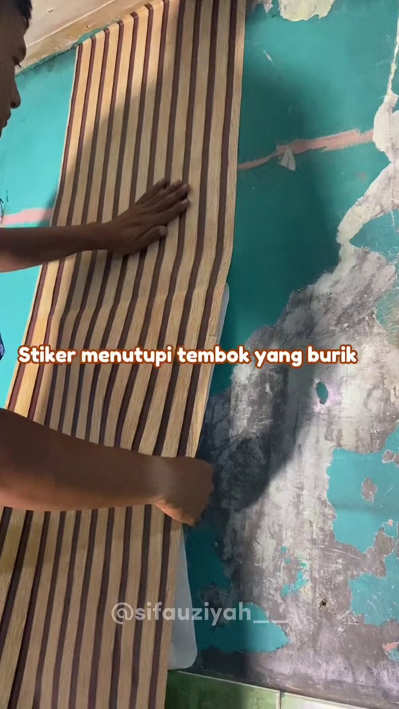 9 Potret makeover dapur kumuh dan pengap ini hasilnya estetik serba pink, bikin betah masak