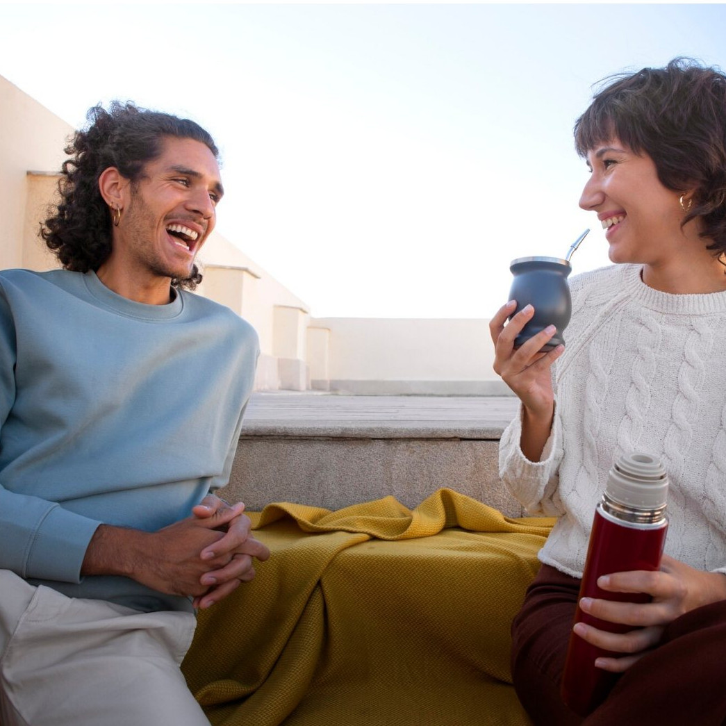 30 Balas pantun lucu yang konyol abis, cocok buat seru-seruan