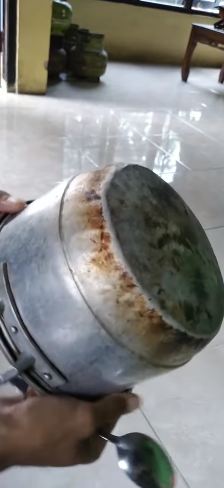 Trik agar panci penyok bisa mulus kembali tanpa modal sepeser pun, cuma butuh 1 alat dapur