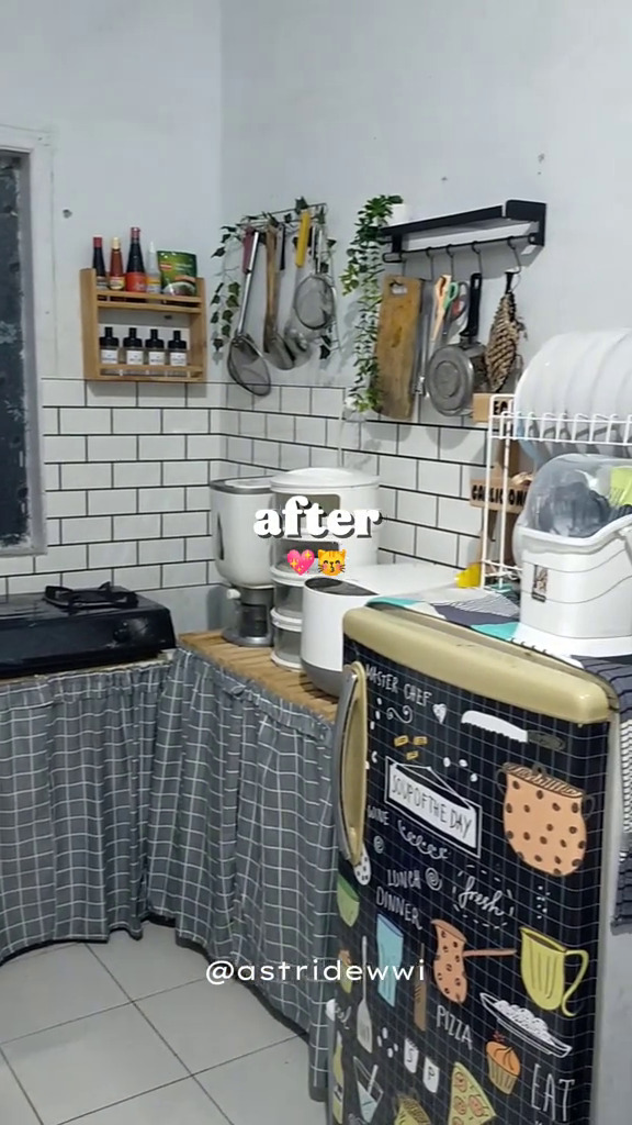 Belum ada area masak, 9 potret makeover dapur sementara di rumah subsidi ini estetik bikin betah masak
