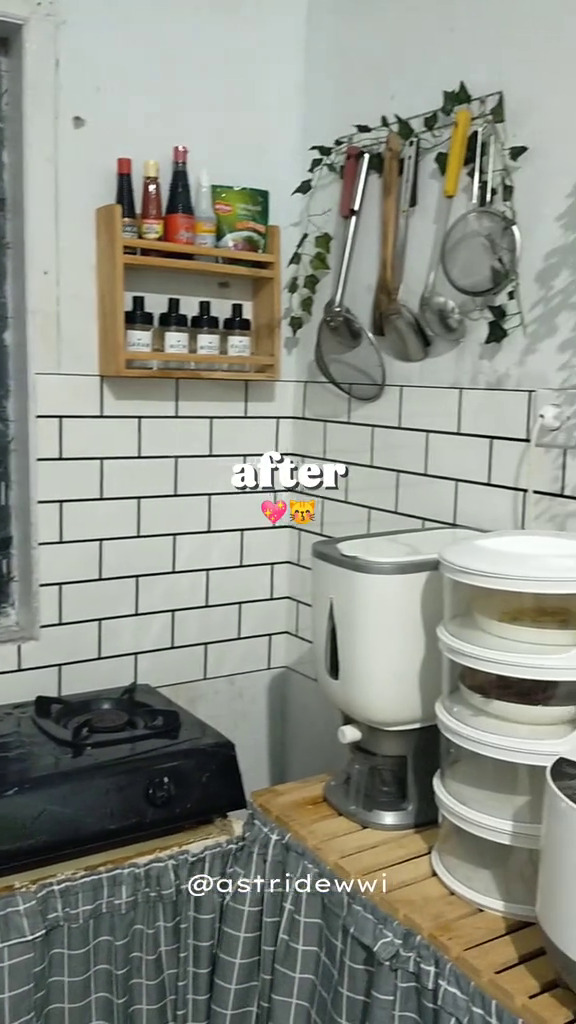 Belum ada area masak, 9 potret makeover dapur sementara di rumah subsidi ini estetik bikin betah masak