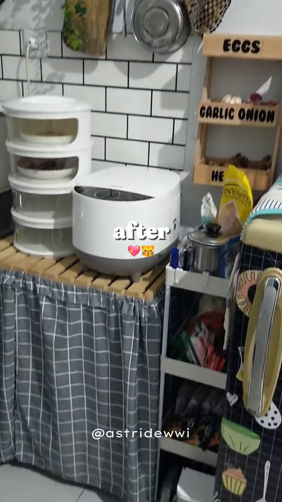 Belum ada area masak, 9 potret makeover dapur sementara di rumah subsidi ini estetik bikin betah masak