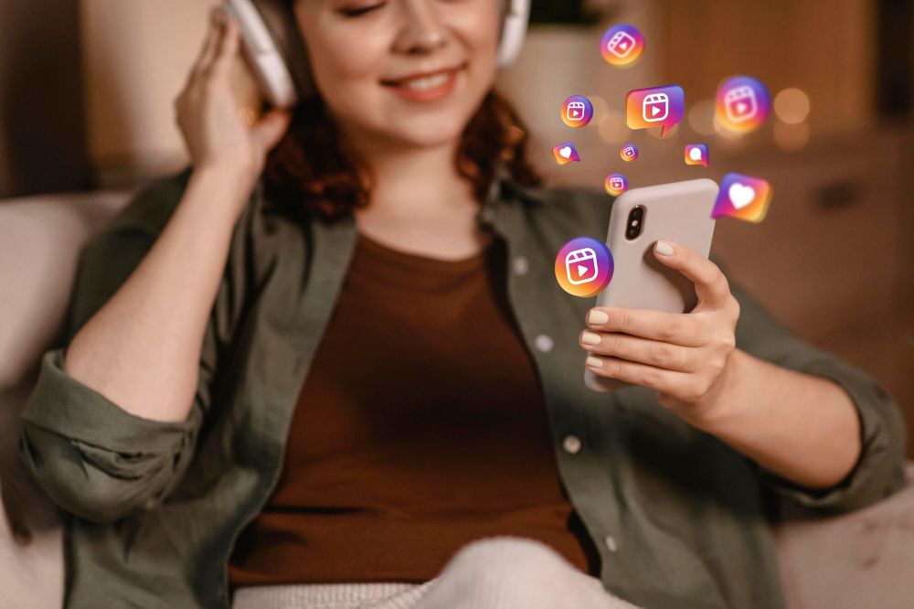 50 Caption cinta singkat dan berkelas bahasa Inggris dan artinya, anti alay