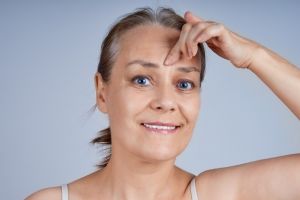 Wajah langsung bersih dan segar, begini cara meremajakan kulit cuma pakai toner dari 1 jenis daun