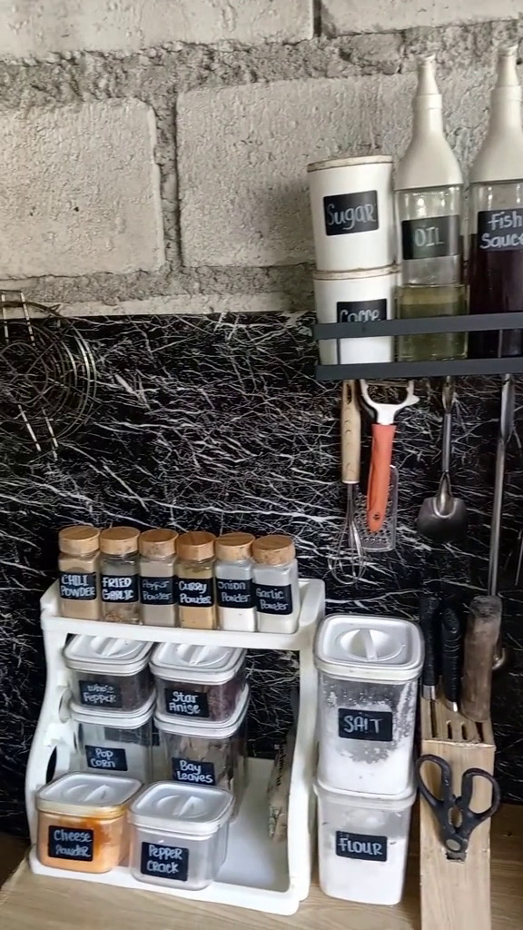 Dari luar seperti rumah kosong tak terawat, 9 potret dalam hunian sederhana ini estetik rapi pol