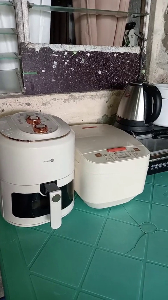 Dari luar seperti rumah kosong tak terawat, 9 potret dalam hunian sederhana ini estetik rapi pol