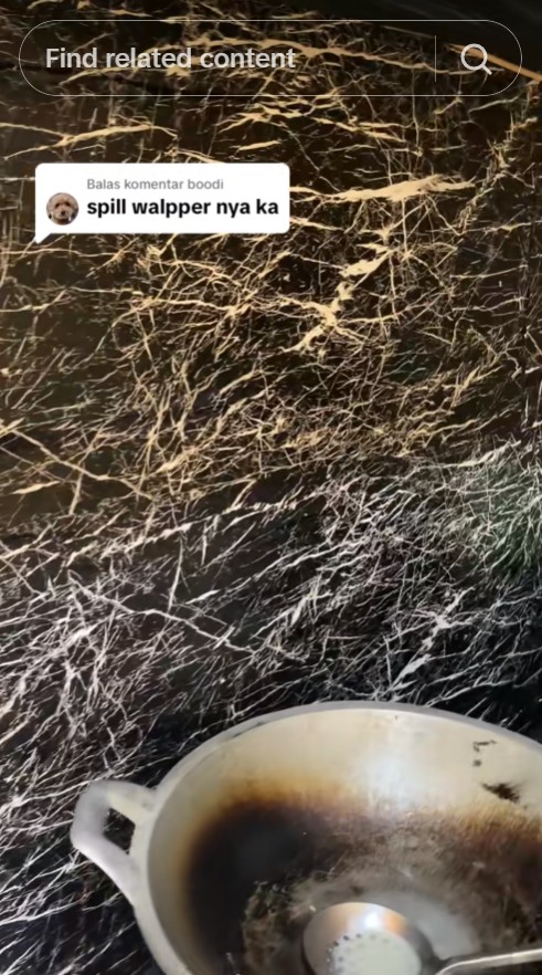 Dindingnya cuma dari kayu, 8 potret dapur usai makeover ini visualnya rapi meski tanpa kitchen set